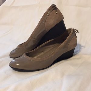 Chaps wedge dress shoes